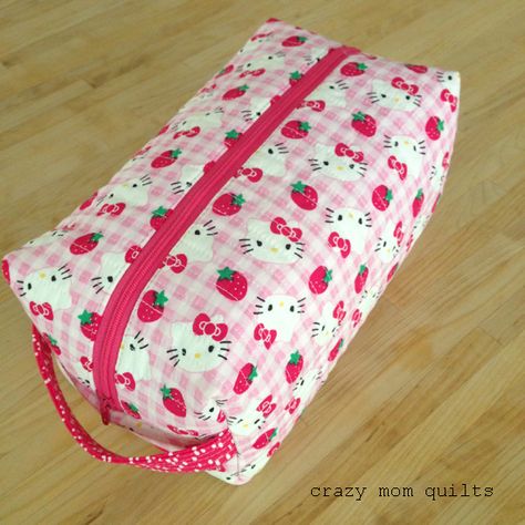 crazy mom quilts: a pair of boxy pouches Box Bag Pattern, Boxy Pouch, Boxy Bags, Do Not Enter, Crazy Mom, Small Sewing Projects, Background Fabric, Pouch Pattern, Birch Trees