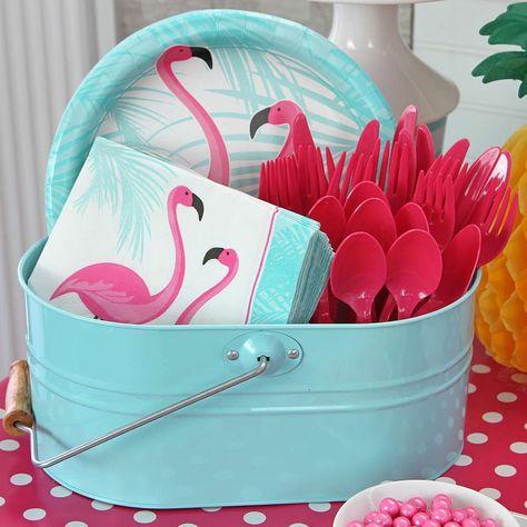 Flamingle Party, Flamingo Party Decor, Flamingo Pool Parties, Summer Party Ideas, Pink Flamingo Party, Flamingo Themed Party, Flamingo Baby Shower, Tropical Birthday Party, Party Decoration Ideas