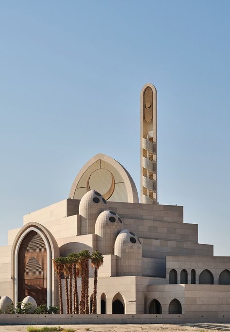 Mamluki Lancet Mosque: An architectural epitome of balancing ‘deen’ and 'duniya' Modern Middle Eastern Architecture, Contemporary Mosque, Islamic Building, Modern Mosque, Edit App, Mosque Interior, Mosque Design Islamic Architecture, Islamic City, School Building Design