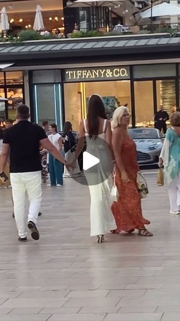 @mona.co98000 on Instagram: "#monaco #montecarlo" Monte Carlo Video, Monaco Outfit, Monaco Luxury, F1 Monte Carlo, Monaco Streets, Cars In Monaco, Nice France Travel, Monaco Restaurant Monte Carlo, Montecarlo Monaco