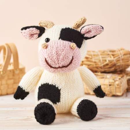 Crochet Cows, Cow Socks, Knitted Stuffed Animals, Cow Toys, Knitting Club, Amigurumi Cow, Animal Knitting Patterns, Crochet Cow, Free Knitting Patterns