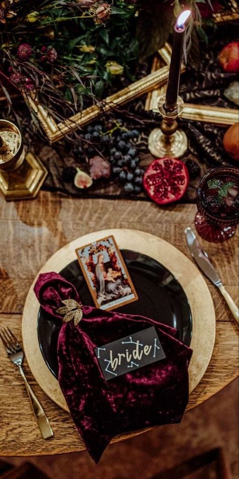 2024 Dark Wedding Decor Trends: DIY, Fairytale Romance, and Moody Aesthetics Spooky Place Settings, Gothic Inspired Wedding, Moody Halloween Wedding, Witchy Fall Wedding Ideas, Witchy Table Setting, Witchy Engagement Party, Witchy Summer Wedding, Dried Fruit Centerpiece Wedding, Late Autumn Wedding