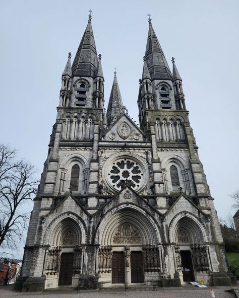 🍀 Delve into history and marvel at the beauty of St Fin Barre's Cathedral in the heart of Cork City, Ireland. This stunning landmark, steeped in culture, opens its doors every day from 9am to 5pm, ready to welcome curious visitors like you. There's a small fee to get in, but it's well worth it! Known for its Gothic Revival architecture and stunning stained-glass windows, you'll be captivated by its grandeur. Ever wonder where such beauty comes from? It's the result of the dedication of arc... Irish Architecture, Gothic Revival Architecture, Cork City, Revival Architecture, Gothic Revival, Stained Glass Windows, Worth It, In The Heart, Stained Glass