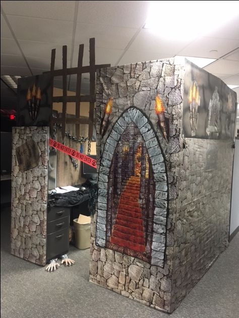 Halloween Themed Cubicle, Halloween Office Cube Decorations, Halloween Witch Office Decorations, Haunted House Cubicle Ideas, Cubicle Halloween Decorating Contest, Cubicle Halloween Decorations Office, Halloween Cubicle Decor Ideas, Halloween Cubicle Decor Contest, Halloween Office Decorations Cubicles