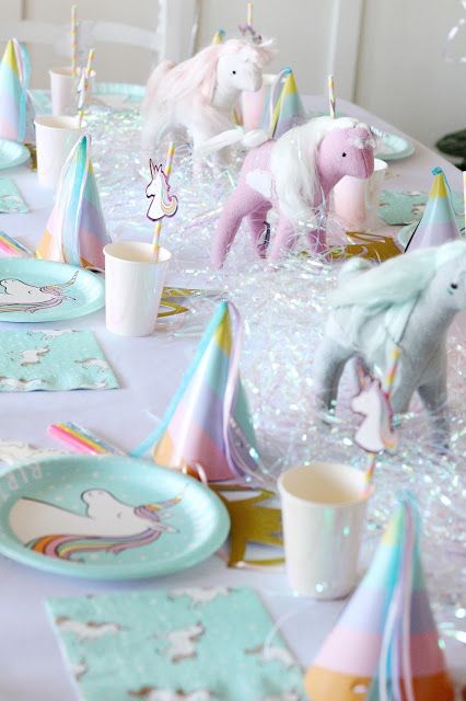 Magical Unicorn Birthday Party, Unicorn Academy, Rainbow Unicorn Birthday Party, Unicorn Birthday Party Decorations, Unicorn Themed Birthday Party, Girls Birthday Party Themes, Rainbow Unicorn Birthday, Average Girl, Unicorn Birthday Party