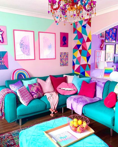 Maximalist Bright Decor, Large Maximalist Living Room, Rainbow Living Room Decor, Colourful Maximalist Decor, Rainbow House Decor, Room Ideas Bright Colors, Bright Colour Living Room Decor, Colorful Bedroom Walls, Bright Colorful Living Room Ideas