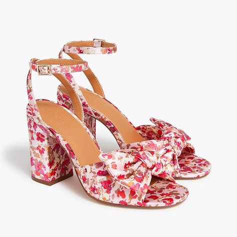 Grad Shoes, Bridesmaids Shoes, Fairy Shoes, Prom Inspo, Bridesmaid Ideas, Colorful Heels, Floral Heels, Prom Heels, Floral Shoes