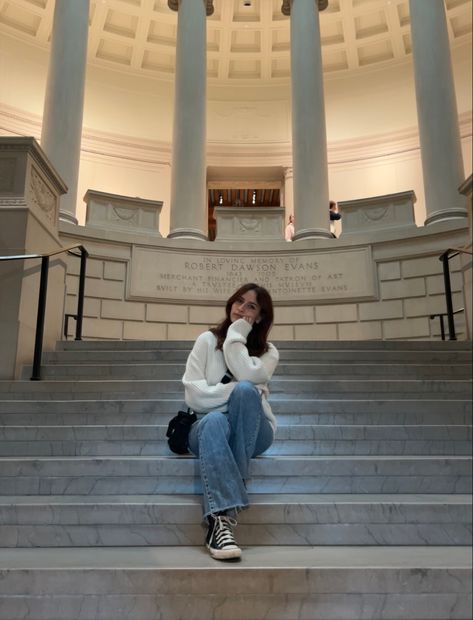 Museum inspiration pic #instagram #museum #fashion Poses For Museum Pictures, Museum Inspo Pics, Museum Instagram Pictures, Museum Girl Aesthetic, Museum Photo Ideas, Museum Fits, Museum Pose, Art Museum Outfit, Random Poses