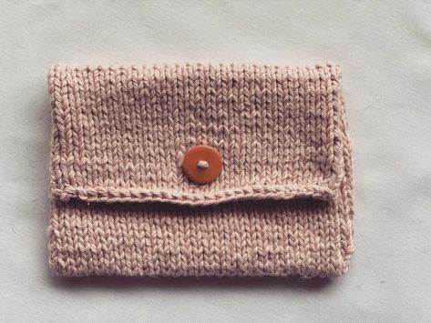 Knitted Pouch/Wallet – Handmade by Derya Knit Wallet, Knitted Pouch, Casting Off Knitting, Cotton Yarn Knitting, Purl Stitch, Cast Off, Crafts To Try, Free Knitting Patterns, Tapestry Needle