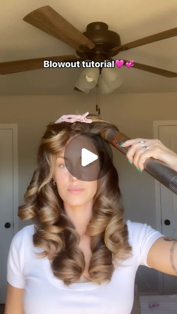 Sara Lininger on Instagram: "Everyone always asks how I get my Dyson curls to stay-  This mousse!!! And the blowout spray is 🤌  both of the products I used here are FREEE today when you order a custom shampoo/conditioner🏃🏼‍♀️💞 . Fill out my hajr quiz and I’ll build you a custom cart 🛒" Long Curly Blowout, Waterfall Curls Wedding, How To Get Big Blowout Curls, Homecoming Blowout Hair, How To Do A Blow Out With A Curling Iron, Loose Curls How To, Dyson Blowout Tutorial, Easy Blowout Tutorial, How To Get Curls To Stay In Fine Hair