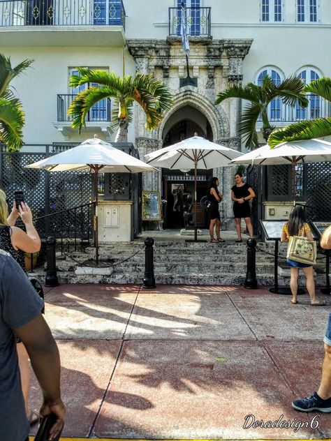 Versace Building, Gianni Versace House, Houses In Miami Florida, Versace Miami, Casa Casuarina, Miami Beach Mansion, Miami Versace Mansion, Versace Mansion, Miami House