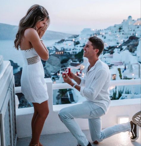 Cook For Him, Greece Elopement, Travel Couples, Beach Proposal, Romantic Proposal, Grow Old, Long Lasting Relationship, Lasting Love, Couple Relationship