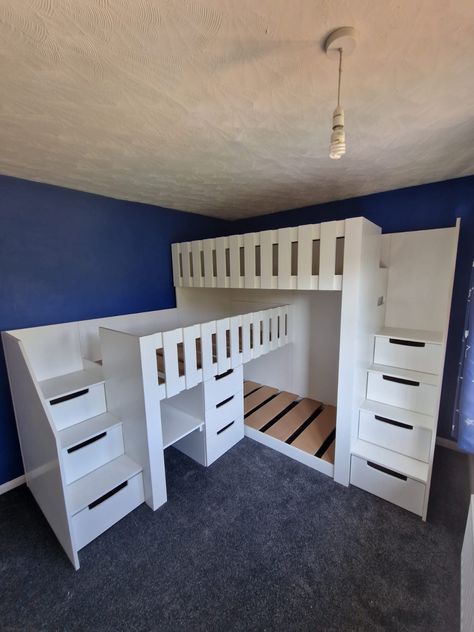 Bunk bed with drawers, triple bunk, sleeping Three. 3 Beds In One Room, Three Bed In One Room, Bunk Bed With Stairs, Three Beds, Bed With Stairs, Space Saving Bedroom, Bedside Units, Triple Bunk Beds, Triple Bunk Bed