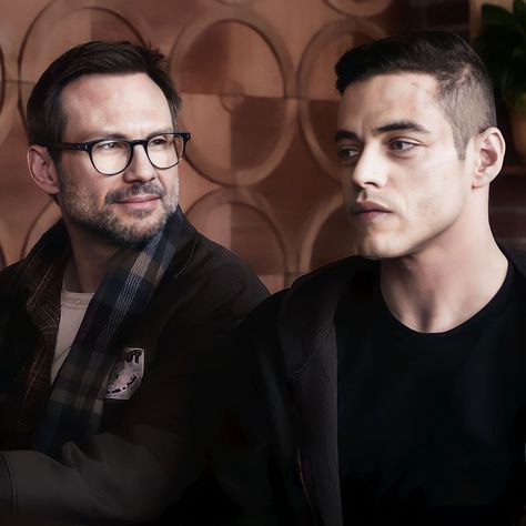 Elliot Alderson Mr robot Elliot Mr Robot, Elliot Alderson, Robot Icon, Mr Robot, Rami Malek, Tv Shows, Ships, Tv, Quick Saves