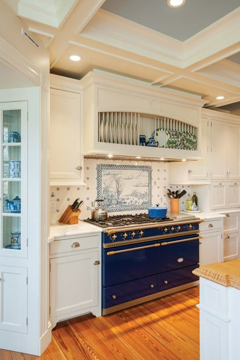 Crown Point Cabinetry, Grand Kitchen, Classic White Kitchen, Country Kitchen Designs, Country Kitchens, French Country Kitchens, White Kitchen Decor, Delft Tiles, Farmhouse Kitchen Design