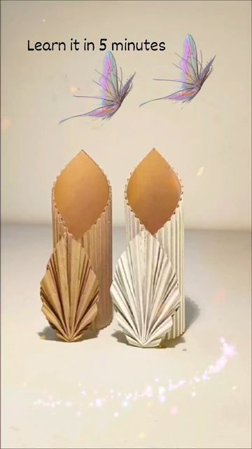 Paper Projects For Kids, Flower Vase Crafts, Paper Flower Vase, Newspaper Crafts Diy, Paper Folding Crafts, Diy Crafts Love, Cardboard Crafts Diy, Cardboard Box Crafts, Vase Crafts