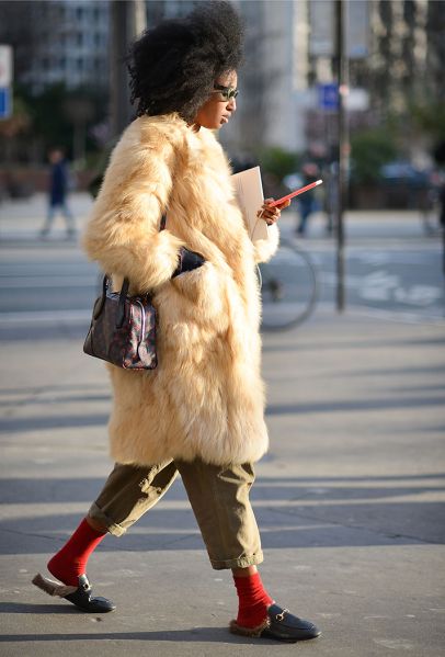 Loafer Mules Outfit, Mule Outfits, 70 Outfits, Photography Pics, Sock Outfits, Chic Coat, Paris Fashion Week Street Style, Popsugar Fashion, Street Fashion Photography