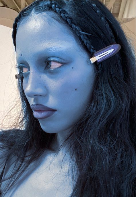 liara t’soni aesthetic blue alien girl mass effect Blue Alien Costume, Alien Pretty, Alien Costume Women Makeup, Alien Couture, Blue Alien Makeup, Blue Alien Aesthetic, Hot Alien Costume, Alien Costume Aesthetic, Hot Alien