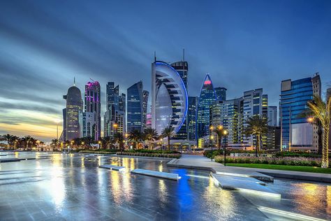 Between the unveiling of an impressive Jean Nouvel-designed museum and the ever-growing list of luxe new hotel openings, it’s safe to say that the Qatar capital city of Doha is definitely having a moment. متحف فني, Travel Motivation, Ko Samui, Jean Nouvel, Rich Country, Ras Al Khaimah, Long Flights, Varadero, Grand Mosque