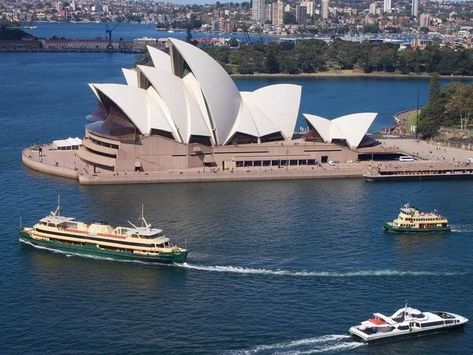 Australian Living (Multicultural Australia) | Australia’s top 25 tourist attractions (according to touropia). | Facebook Tourist Attraction, Australia, Apartment