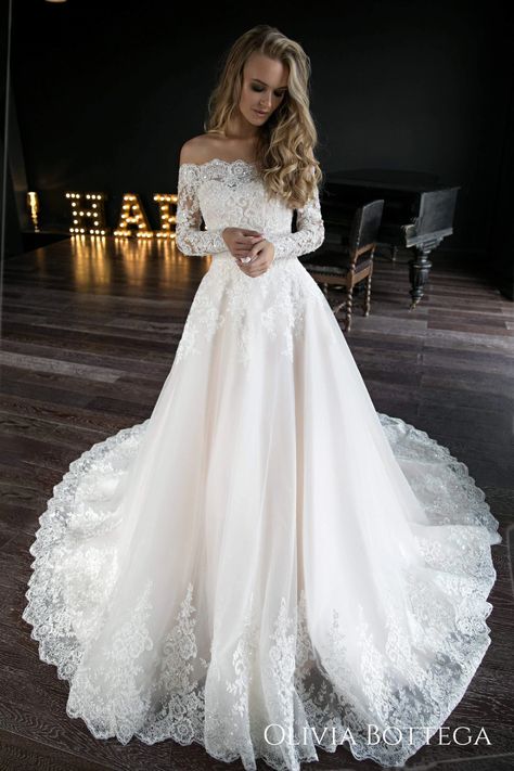 Wedding Dress Cinderella, Boho Wedding Dress With Sleeves, Olivia Bottega, Baju Kahwin, Pnina Tornai, Pink Wedding Dresses, White Wedding Dress, Cute Wedding Dress, Stella York