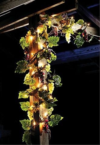 Vineyard Decor, Wine Theme Kitchen, Grapevine Garland, Grape Vineyard, Grape Decor, Carnival Decorations, Wine Stand, Wine Kitchen, Wine Decor