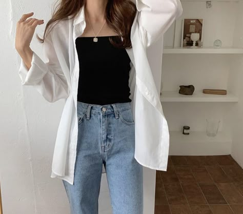 Modest Korean Fashion, White Tops Outfit, Capsule Wardrobe Casual, Casual Day Outfits, White Button Down Shirt, Easy Trendy Outfits, Stylish Dresses For Girls, Causual Outfits, White Button Down