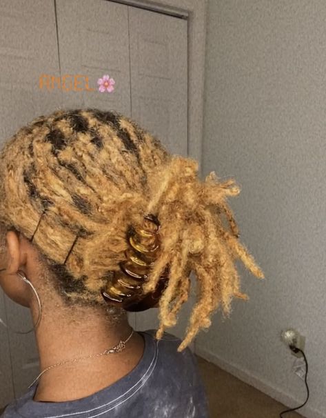 Lazy Loc Hairstyles, Messy Loc Styles, Edges Locs, Messy Locs Hairstyles, Cute Loc Styles, Latest Dreadlocks Styles, Messy Locs, Loc Ideas, Cute Dreads