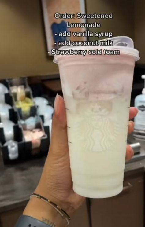 Specialty Starbucks Drinks, Mormon Starbucks Drinks, Coconut Lemonade, Starbies Drinks, Starbucks Drink Menu, Starbucks Hacks, Starbucks Secret Menu Recipes, Cold Starbucks Drinks, Starbucks Orders