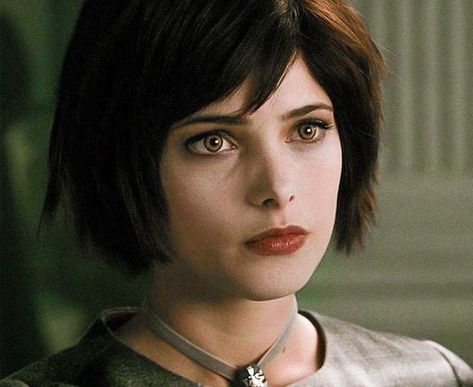 Alice Cullen Haircut, Alice Cullen Hair, Alice Cullen Twilight, Alice Twilight, Nate River, The Cullen, Alice Cullen, Swag Makeup, Ashley Greene