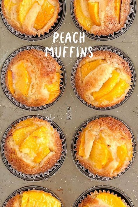 Peach Muffin Recipes, Fruit Muffins, Peach Muffins, Vanilla Muffins, Peach Dessert Recipes, Bakery Style Muffins, Moist Muffins, Kitchen Notes, Summer Eats