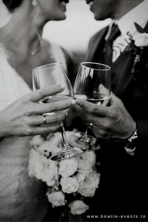 Wedding Cheers, Best Wedding Speeches, Yacht Club Wedding, Creative Wedding Photo, Wedding Toasts, Wedding Speech, Luxury Destination Wedding, England Wedding, Champagne Wedding