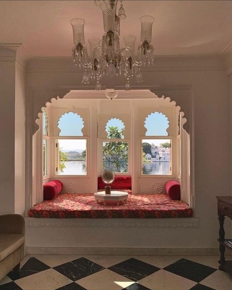 Indian Interior Design, Window Seat Design, Decor Ideas Bedroom, Indian Interiors, Indian Home Design, Indian Home Interior, Traditional Interior Design, Indian Homes, Indian Home