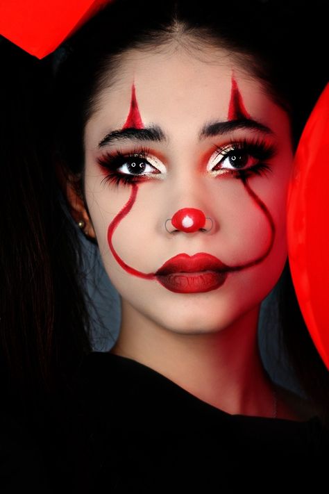 Red And Black Clown Makeup Halloween, It Costume Makeup, Glam Pennywise Makeup, Clown Halloween Makeup Easy, Creative Halloween Makeup Looks Easy, It Makeup Clown Women, Easy Pennywise Makeup, Hallowen Ideas Makeup, Red Clown Makeup