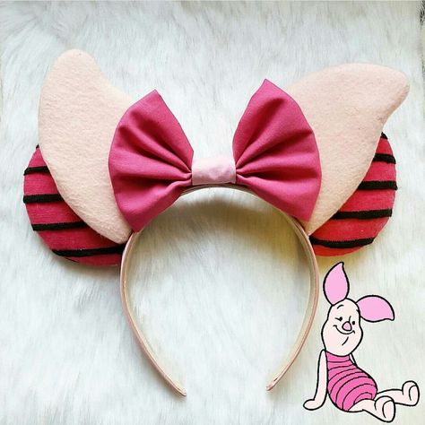 Winnie the Pooh -piglet Winnie The Pooh Mouse Ears, Piglet Mickey Ears, Diy Piglet Ears, Piglet Disney Ears, Mickey Ears Ideas, Piglet Ears, Piglet Disney, Diy Disney Ears, Disneyland Ears