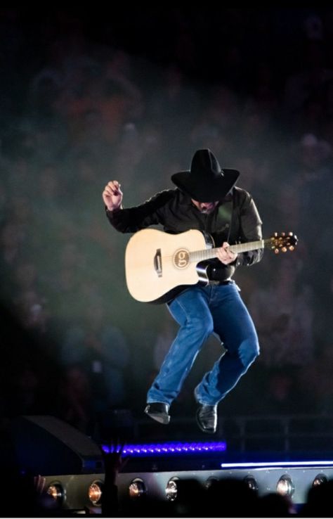 Garth Brooks The Dance, Garth Brooks Songs, Garth Brooks, G Man, Country Music Stars, Album Releases, Music History, Music Performance, Country Singers