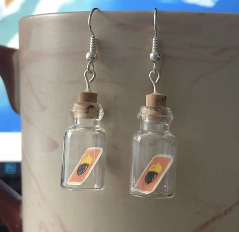 Life Makeover, Animal Crossing Earrings, Earring Ideas, Animal Crossing Crafts, Acnh Diy, Diy Message, Message Bottle, Glass Bottle Diy, Bottle Earrings