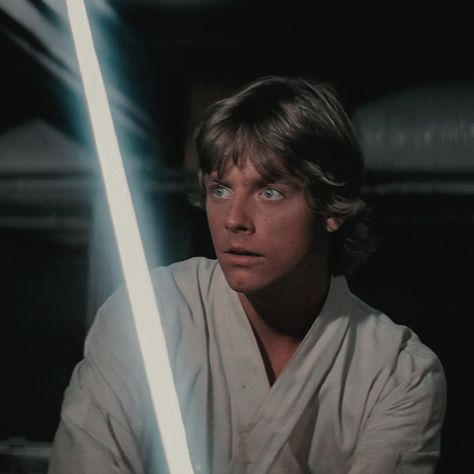 Luke Skywalker Aesthetic Icon, Luke Skywalker Cute, Luke Skywalker Pfp, Star Wars Aesthetic Icons, Starwars Icons, Luke Skywalker Aesthetic, Star Wars Portraits, Luke Skywalker Art, Luke Skywalker Icon