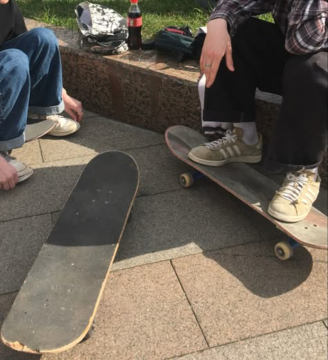 Skating Boarding Aesthetic, Skater Core, Skater Girl Aesthetic, Skate Vibes, Skateboard Aesthetic, Skater Vibes, Skate 3, Skater Boys, Skater Aesthetic