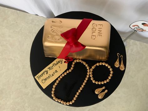 Jewelry Birthday Cake, Jewel Cake, Bar Cake, Gold Birthday Cake, Cake Borders, Birthday Cake For Him, Simple Birthday Decorations, Beautiful Cake Designs, Golden Birthday