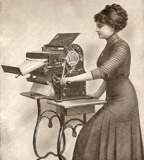 1913 copying machine Office Technology, Best Potato Soup, Retro Technology, Rich Food, Potato Soup Recipe, Fiber Rich, Vintage Office, History Pictures, Vintage Typewriters