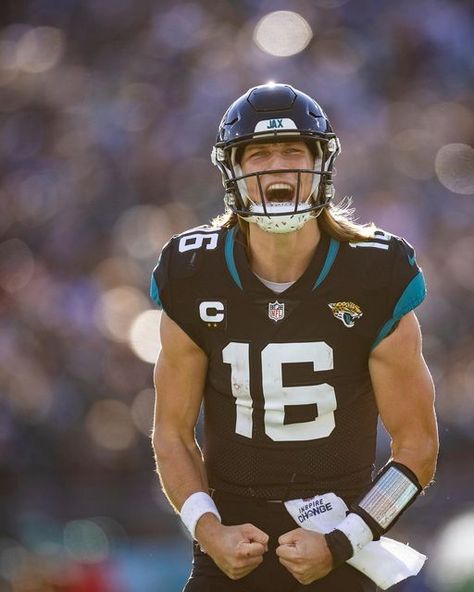 Trevor Lawrence Jaguars Wallpaper, Trevor Lawrence Jaguars, Marissa Lawerence, Jacksonville Jaguars Outfit, Jax Jaguars, Nfl Jaguars, Jacksonville Jaguars Football, Jaguars Logo, Jacksonville Jaguars Logo