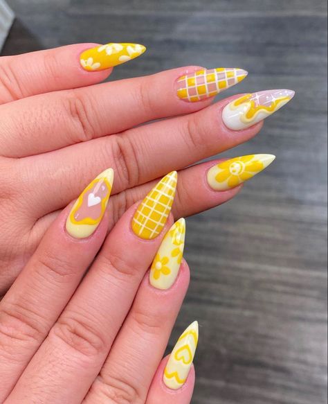 Fun Bright Nails Summer, Fun Nail Art Ideas, Festival Nails Coachella, Two Color Nail Design, Pisces Nail Art, Trendy Yellow Nails, Colorful Nails Design, Pisces Nails Designs, Fun Colorful Nails