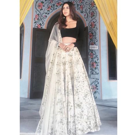 Sonam Bajwa Outfits, Astha Narang, Sonam Bajwa, Simple Lehenga, Many More To Come, Black Lehenga, Indian Outfits Lehenga, Wedding Lehenga Designs, Lehenga Designs Simple