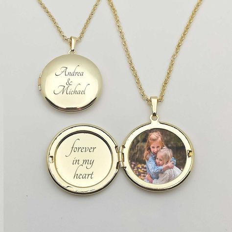 Personalized Laser Engraved Text Locket Necklace with Photo. Laser Engraved - Necklace With Name - Personalized Picture Necklace - Gift for Her - Gift For Him - Mother's day gift - Best Friend's Gift - personalize jewelry - Anniversary gift - Customize gift ideas - Bridesmaid gift - Wedding gift. Send Your Photo Etsy Message or Email: info@aurabyme.com Engraving: You can write your text in the add personalization box as in the example Outside: Your text (For ex, Grace) Inside: Your text (For ex, Necklace With Photo Inside, Locked Necklace, Necklace With Picture Inside, Personalize Jewelry, Necklace With Name, Engraved Locket, Gold Heart Locket, Picture Necklace, Heart Locket Necklace