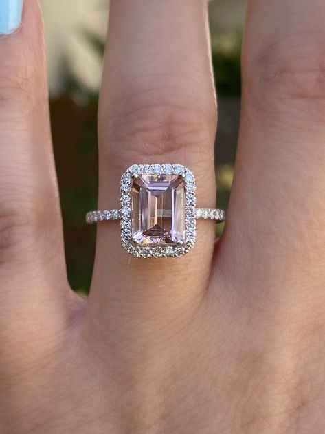 Morganite White Gold Ring, Emerald Cut Morganite Ring, Rose Gold Emerald Cut Ring, Pink Ring Engagement, Emerald Cut Diamond Halo Ring, Pink Emerald Cut Engagement Ring, Rings Pink Diamond, Engagement Rings Pink, Morganite Ring Engagement