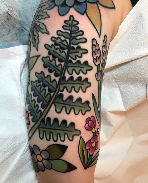 American Style Tattoo Flowers, American Trad Plant Tattoo, Earthy American Traditional Tattoos, Traditional Style Nature Tattoo, American Traditional Fern Tattoo, American Traditional Style Tattoos, Nature American Traditional Tattoo, Traditional Filler Tattoo Ideas, Traditional Fern Tattoo