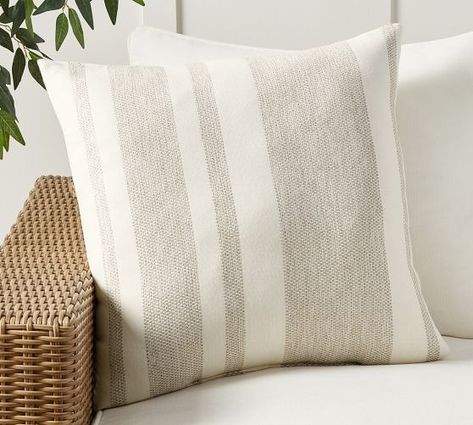 Outdoor Pillows | Pottery Barn