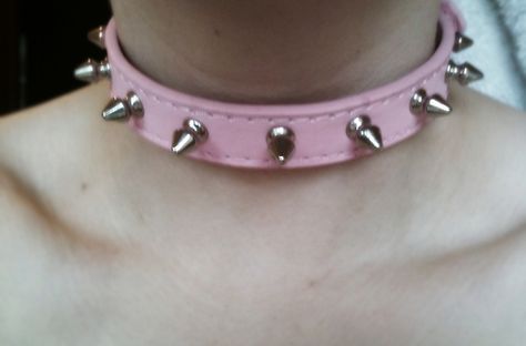 Aesthetic Phrases, Tiny Accessories, Spiked Collar, Rose Lalonde, Goth Subculture, Pastel Goth Fashion, Pastel Grunge, Kawaii Goth, Goth Women