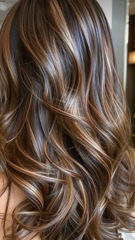 Brown Bayalage Hair, Sleek Short Hair, Baylage Hair, Balayage Hair Caramel, Rambut Brunette, Fall Blonde Hair, Natural Curly Hair Cuts, Hair Color Chocolate, Brown Hair Looks